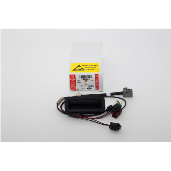 Bryter håndtak på øvre bakluke L319