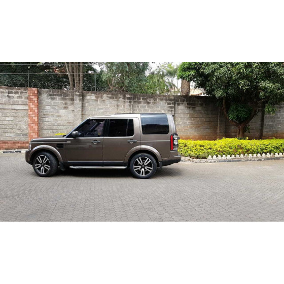 Sett med Landmark 20" felger & Pirelli Scorpion Zero 255/50 109Y XL dekk