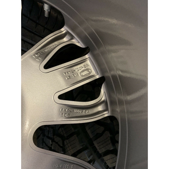 Sett med Range Rover Sport 21" Style 507 felger & 275/45 Pirelli Scorpion Verde All Season dekk