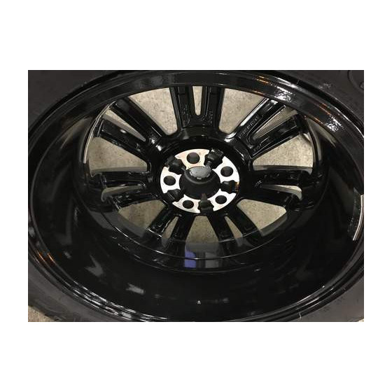 Sett med originale 19" felger & Good Year Duratrac dekk