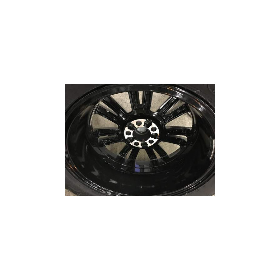 Sett med originale 19" felger & Good Year Duratrac dekk