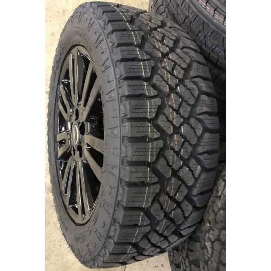 Sett med originale 19" felger & Good Year Duratrac dekk
